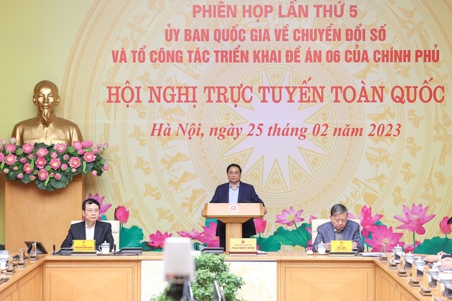   Thủ tướng Chính phủ chủ trì hội nghị trực tuyến toàn quốc về chuyển đổi số